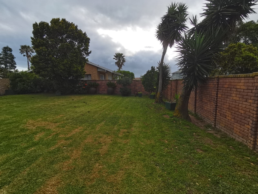 3 Bedroom Property for Sale in Heiderand Western Cape